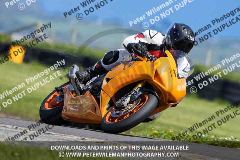 anglesey no limits trackday;anglesey photographs;anglesey trackday photographs;enduro digital images;event digital images;eventdigitalimages;no limits trackdays;peter wileman photography;racing digital images;trac mon;trackday digital images;trackday photos;ty croes